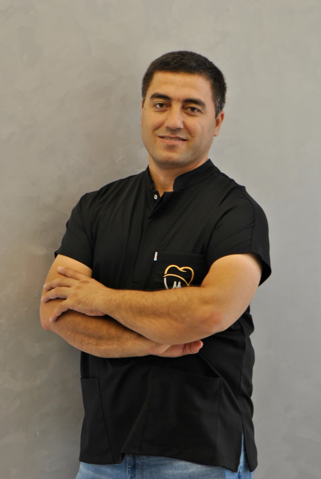 Dt. Burhan Mollamusa, Dentist — MB Diş Kliniği